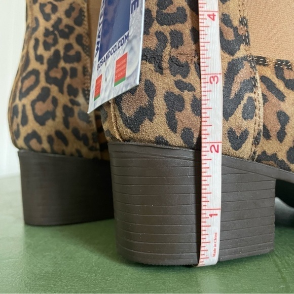 NWT Bos & Co. RECAP Waterproof Faux Leopard Leather Chelsea Boots *Portugal* - Picture 6 of 15